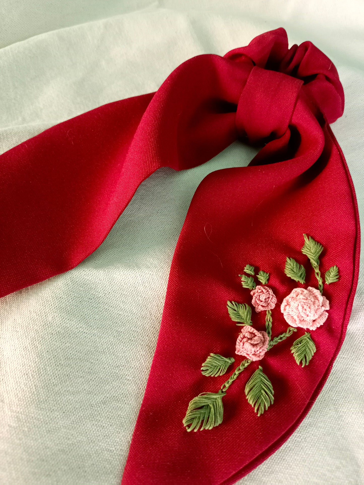 Listón bordado a mano María $17.5 usd