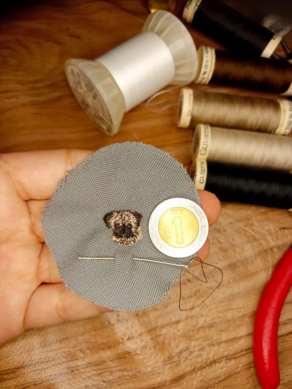 Paquete de 1 a 5 botones forrados (1 mascota por botón)  ($25 to $110usd)