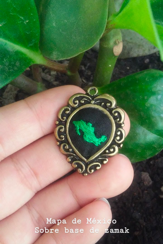 Mapa de México bordado a mano $15 usd