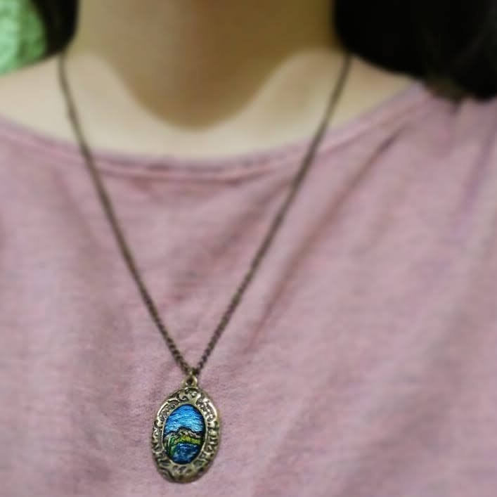 Collar: Mini adaptación bordada de Cuatrocienegas, Coahuila $35 usd