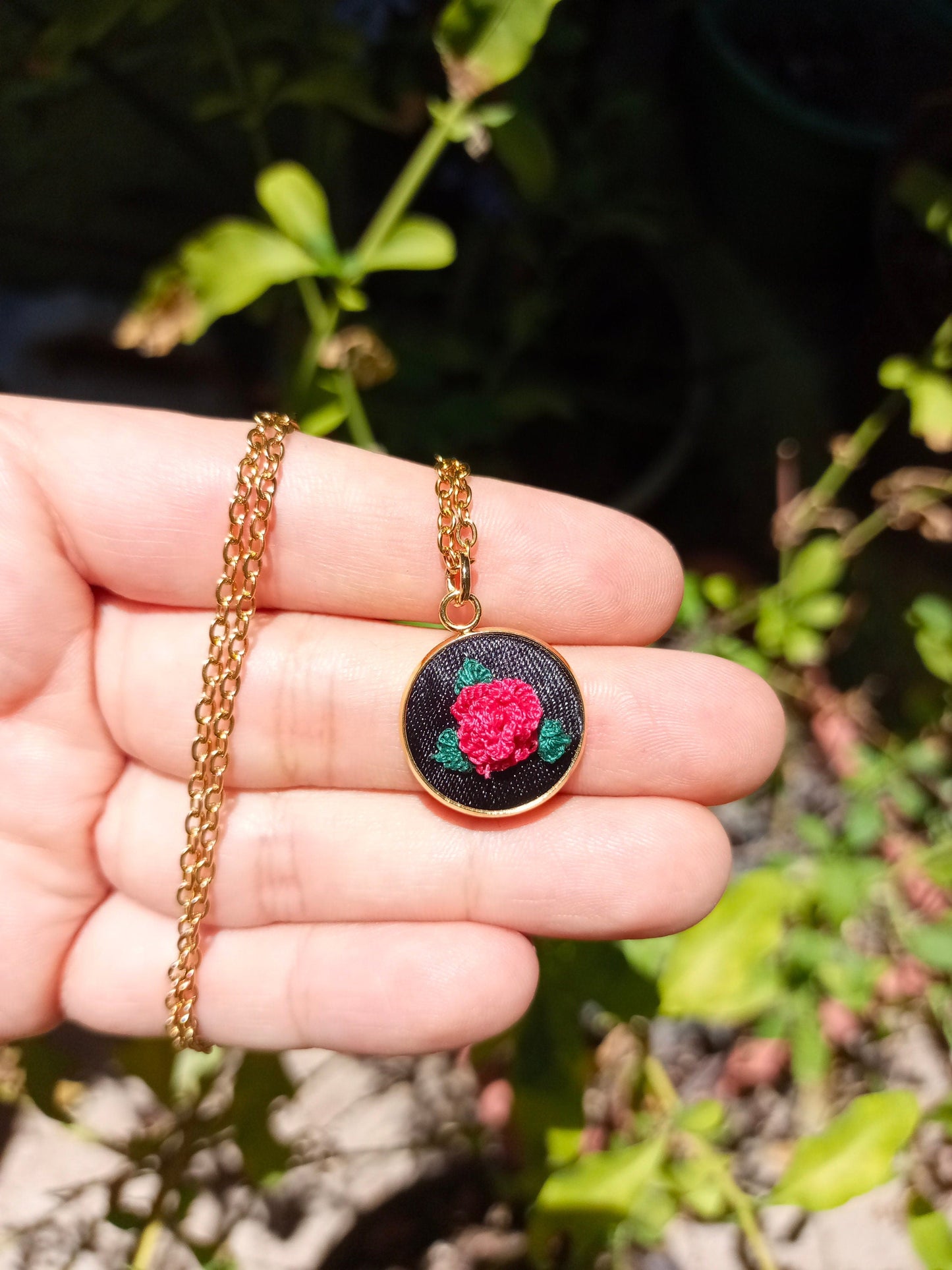 Flor bordada pequeña personalizada