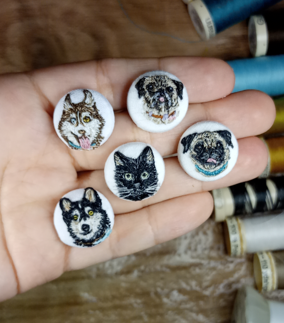 Paquete de 1 a 5 botones forrados (1 mascota por botón)  ($25 to $110usd)