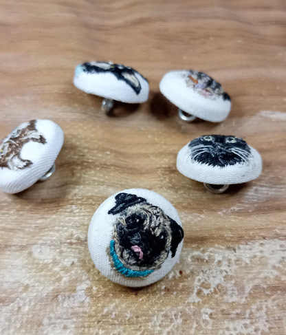 Paquete de 1 a 5 botones forrados (1 mascota por botón)  ($25 to $110usd)