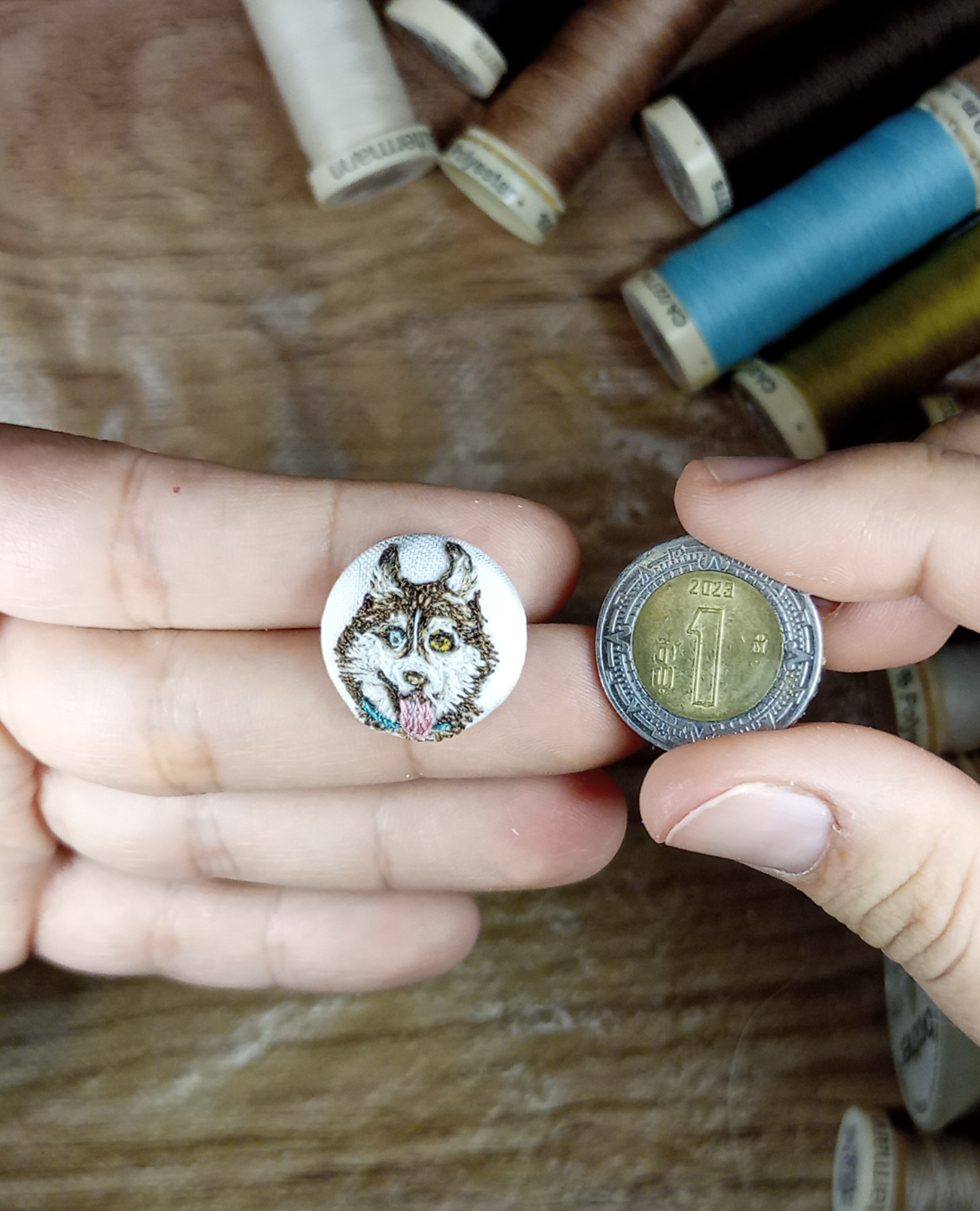 Paquete de 1 a 5 botones forrados (1 mascota por botón)  ($25 to $110usd)