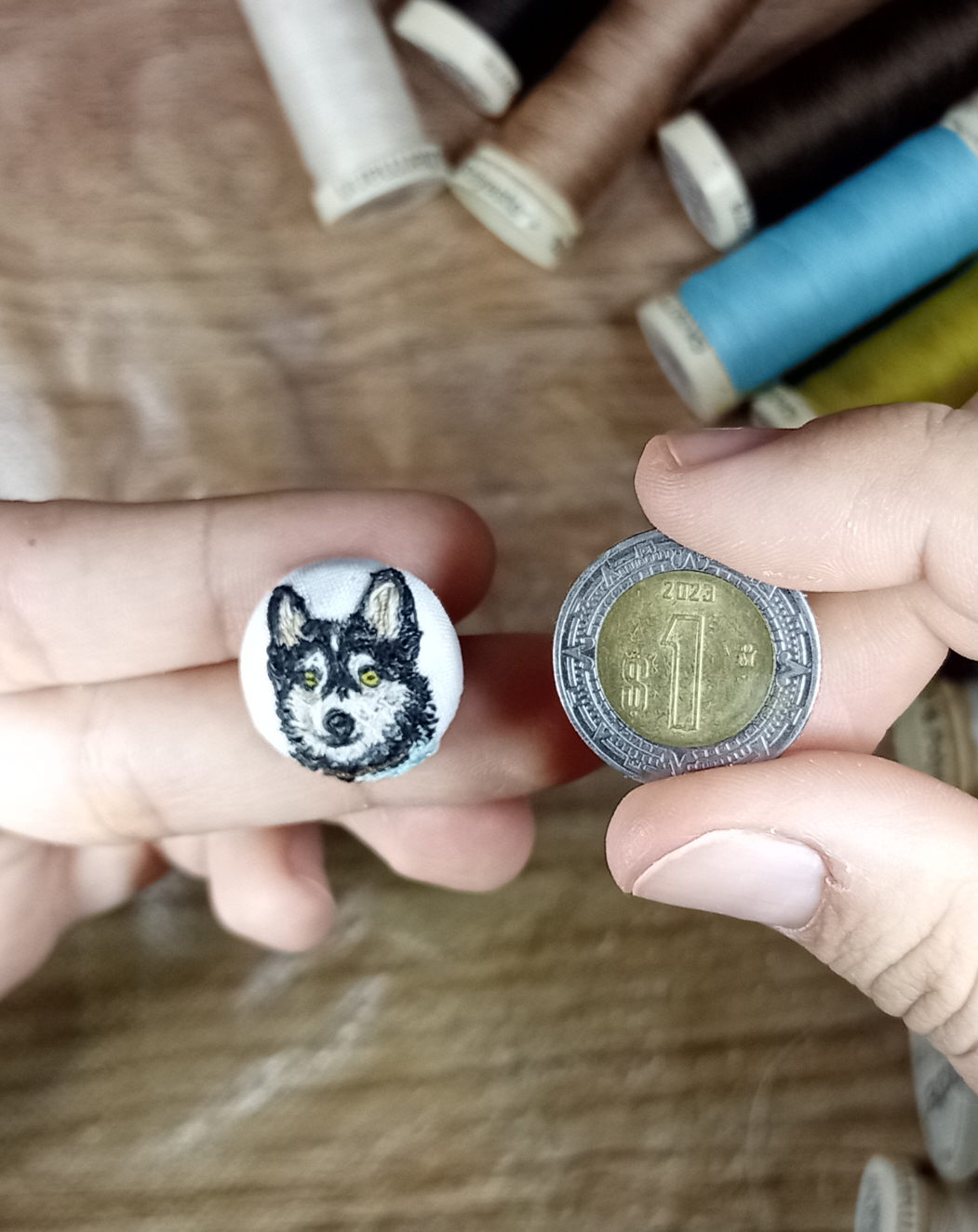 Paquete de 1 a 5 botones forrados (1 mascota por botón)  ($25 to $110usd)